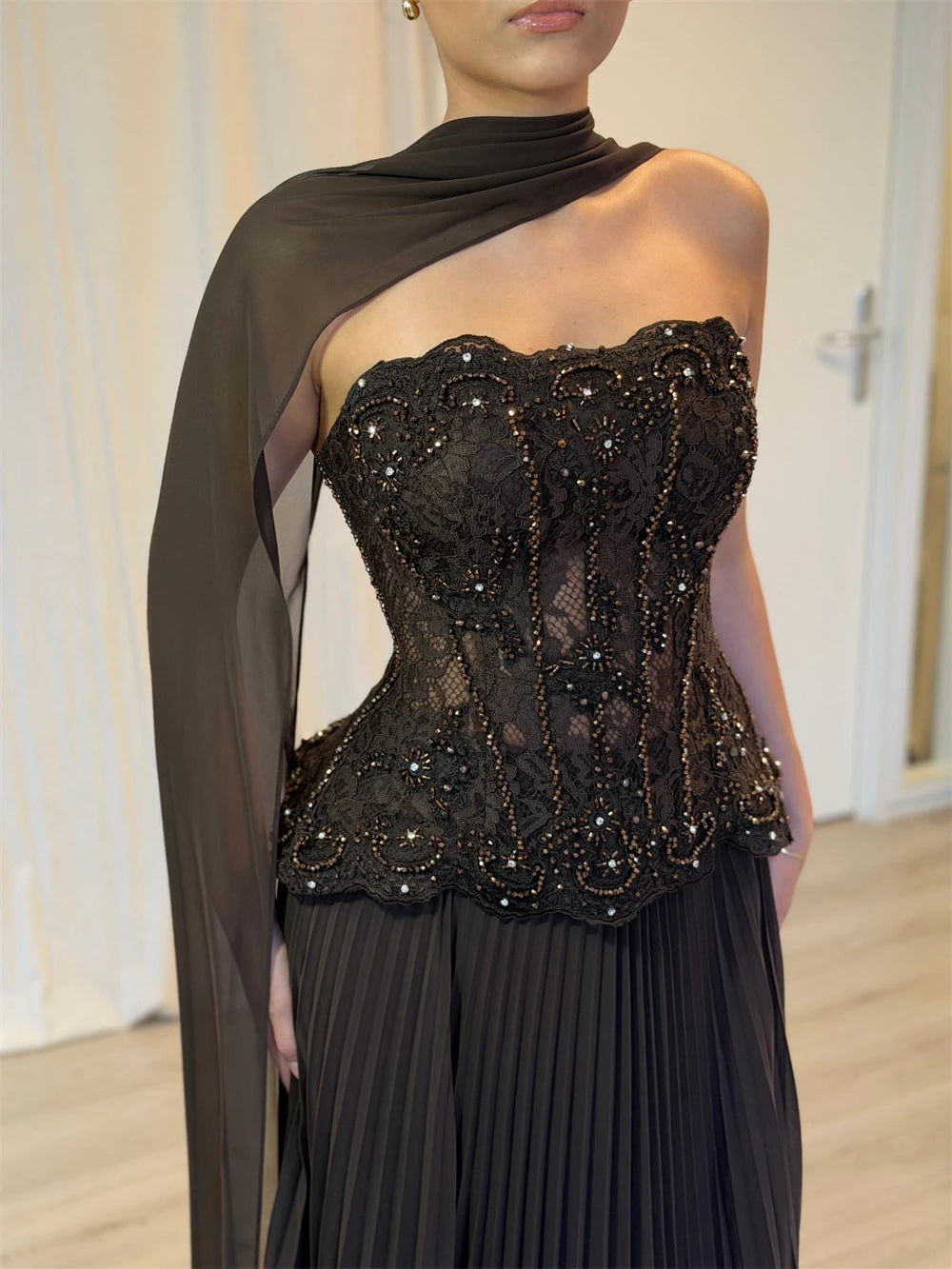 Robe de bal plissée personnalisée Mila, sans bretelles, ornée de perles, coupe trapèze, avec châle et corset, longueur ras du sol, pour soirée formelle, Vestidos De Fiesta 2026
