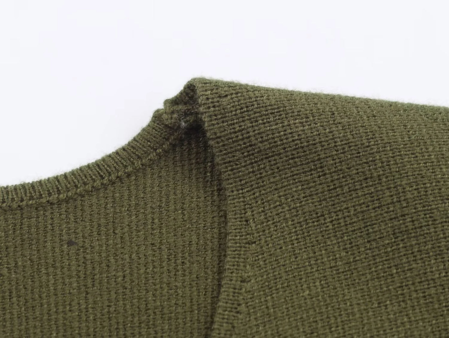 European and American 2025 Winter New Women's Clothing Style Simple and Casual with Belt V-neck Long sleeved Knitted Coat